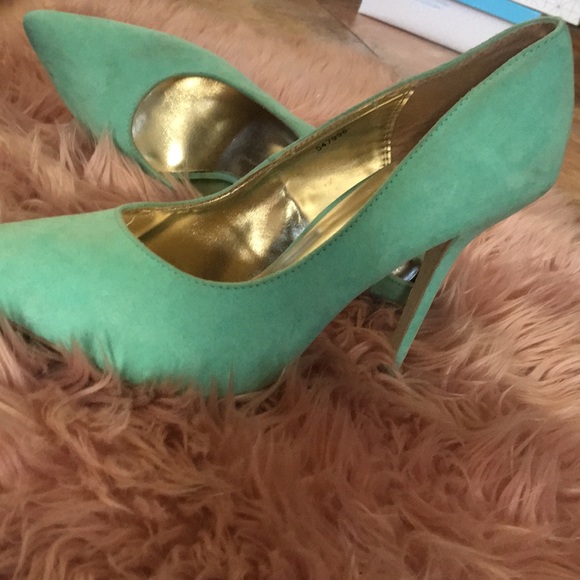 high heel - Picture 2 of 2